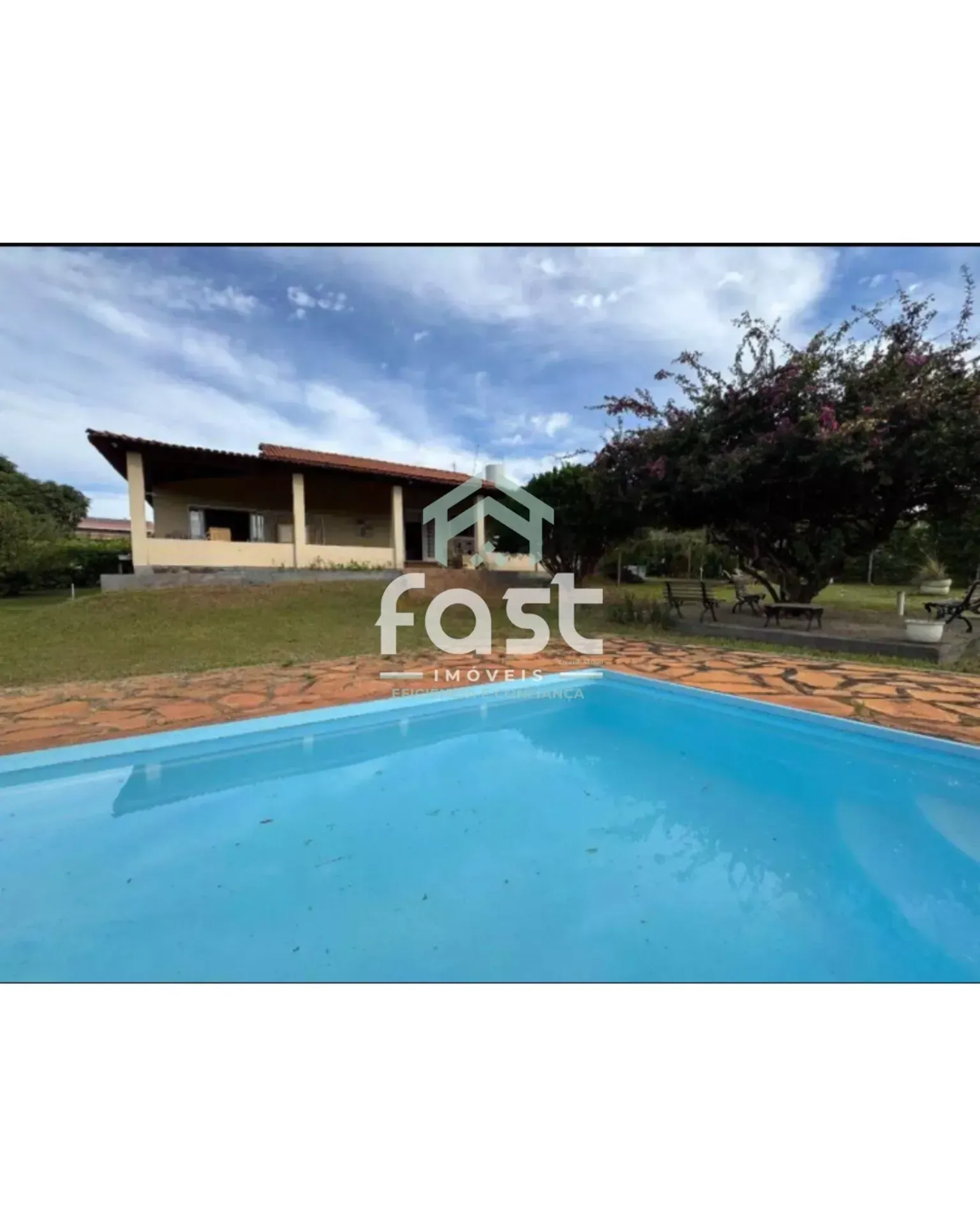 Fazenda/Sítio com 2 Quartos à venda, 175m² - Zona Rural