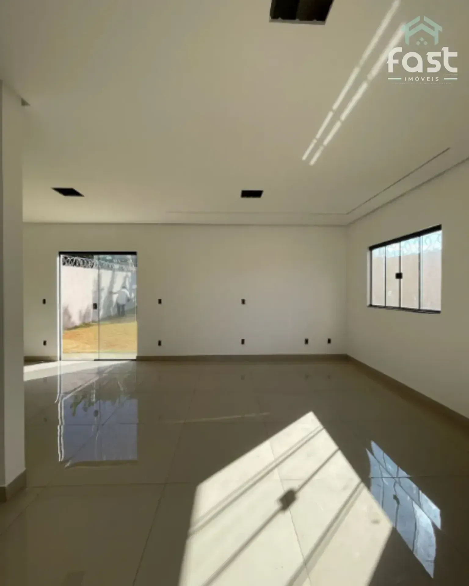 Sobrado com 3 Quartos à venda, 160m² - Jardim Helvécia