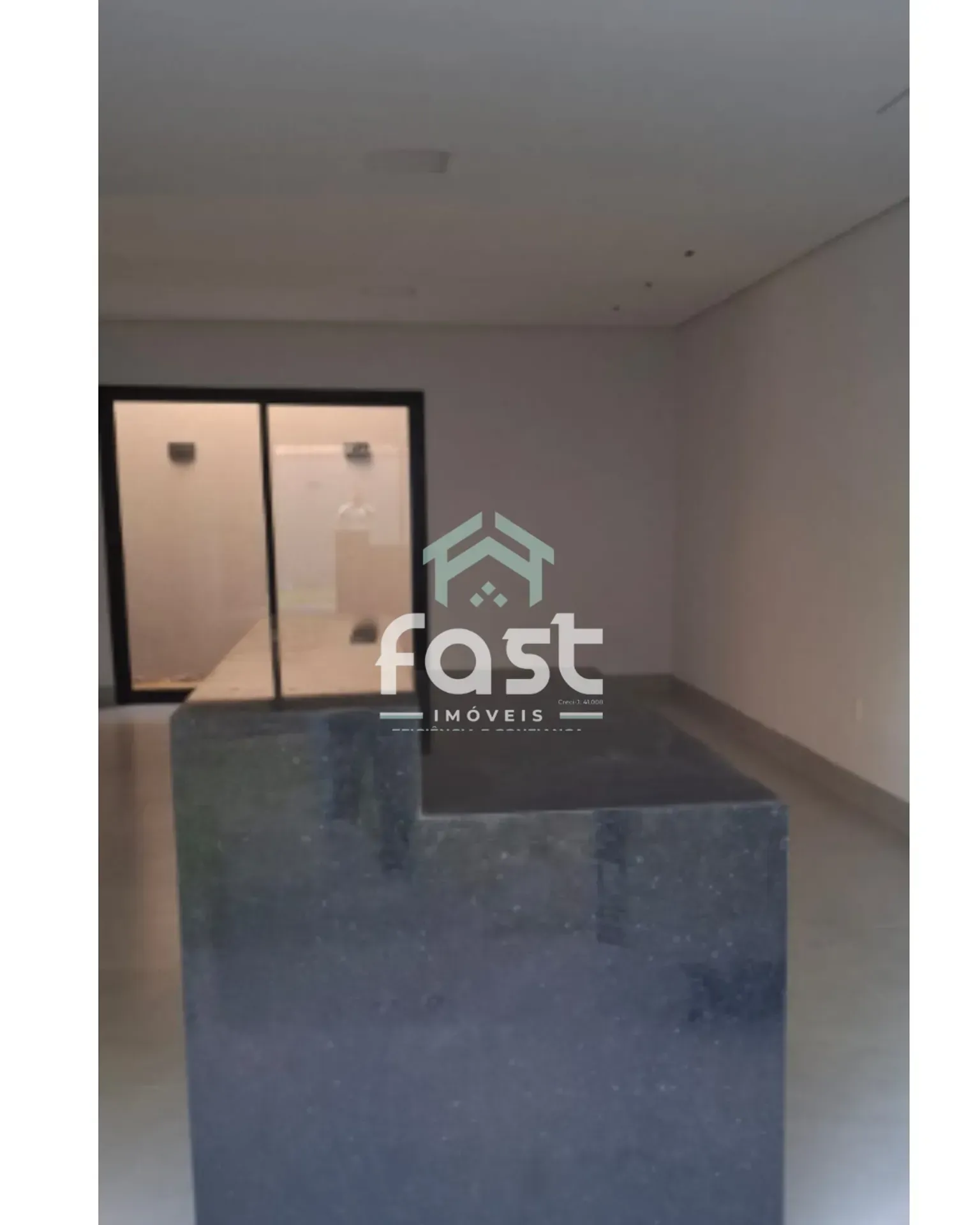 Sobrado com 4 Quartos à venda, 200m² - Jardim Helvécia