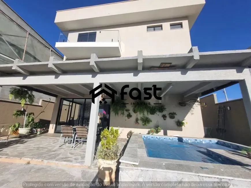Casa de Condomínio com 4 Quartos à venda, 304m² - Jardins Nápoles