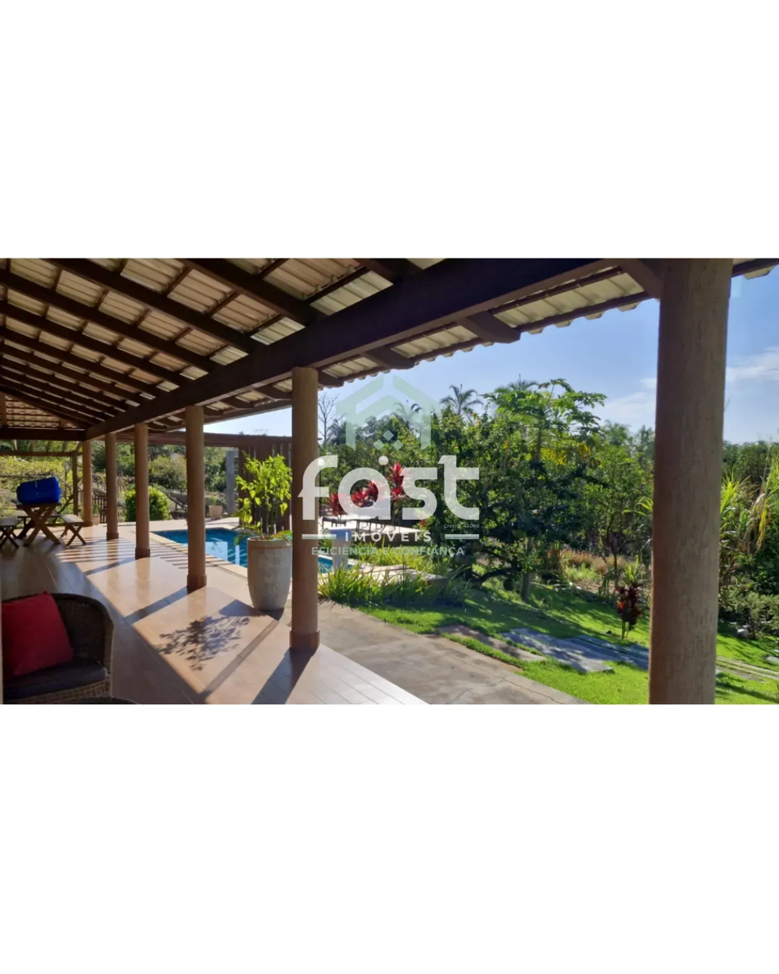 Fazenda/Sítio com 3 Quartos à venda, 310m² - Zona Rural