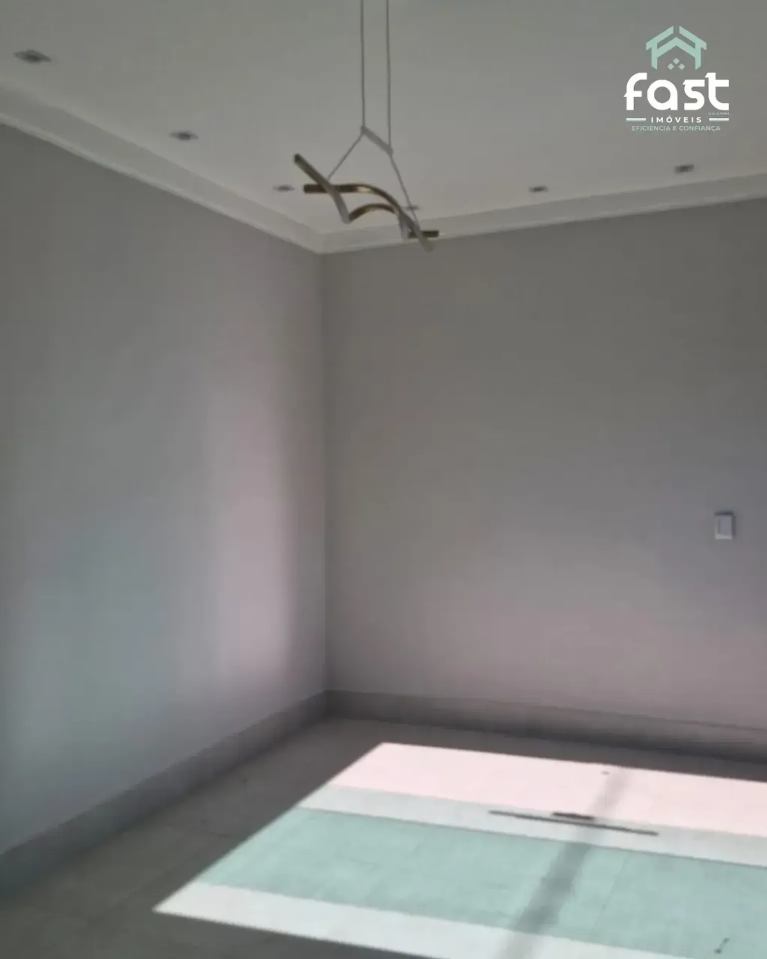 Sobrado com 6 Quartos à venda, 229m² - Setor Campinas