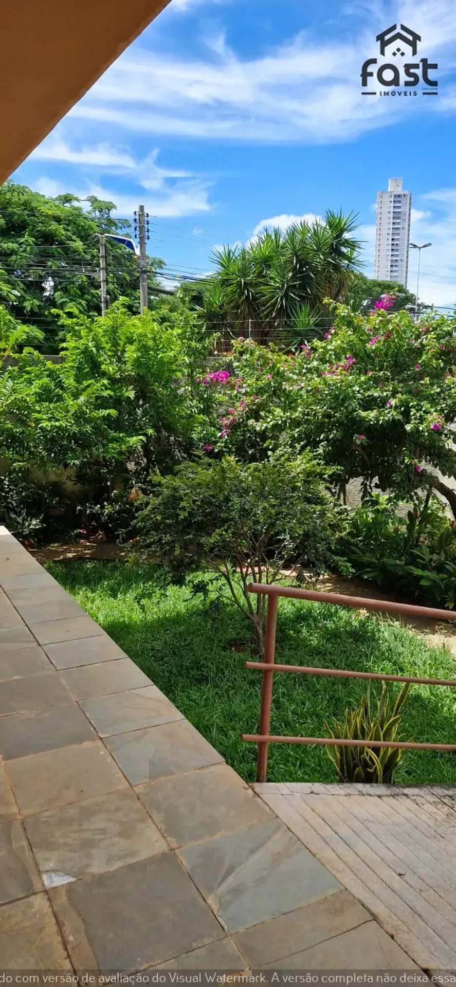 Sobrado com 7 Quartos à venda, 239m² - Setor Leste Universitário